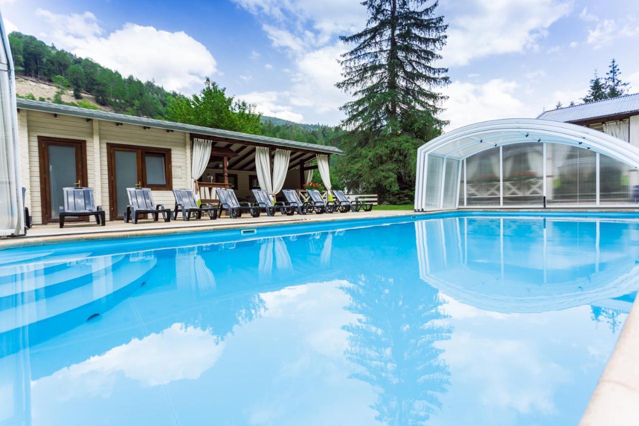 Tsarynka Eco Complex Hotell Slavskoje Eksteriør bilde